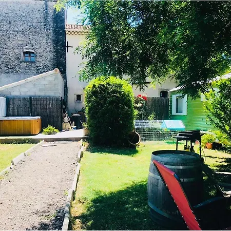 Roulotte La Gardienne 피에르랏트
